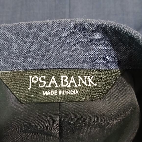 Jos.A.Bank Traveler 48 Long !00% wool tailored fit deep blue Men's blazer lined - Picture 2 of 14